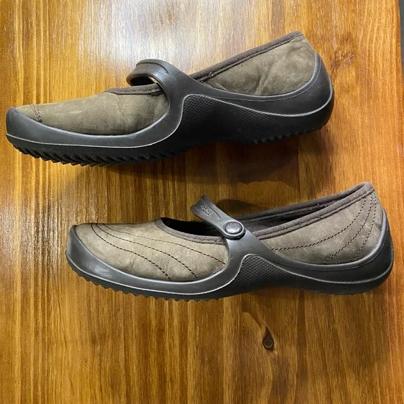 Crocs size 6 - Picture 2 of 4